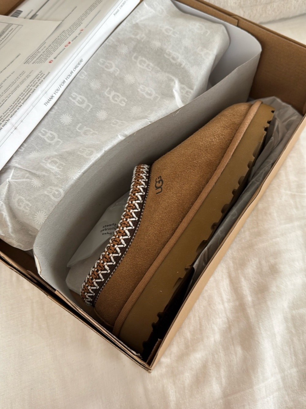 UGGS